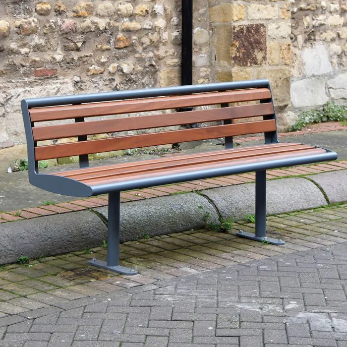 Thornhill Seat at Lincoln Town Centre Thornhill Seat at Lincoln Town Centre