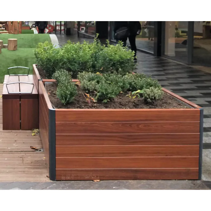 Toledo Timber Planter 1500 SQ - 1