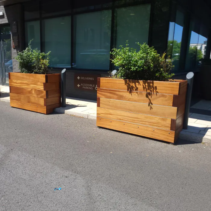 Timber Planter Gunwharf 1000 SQ - 5